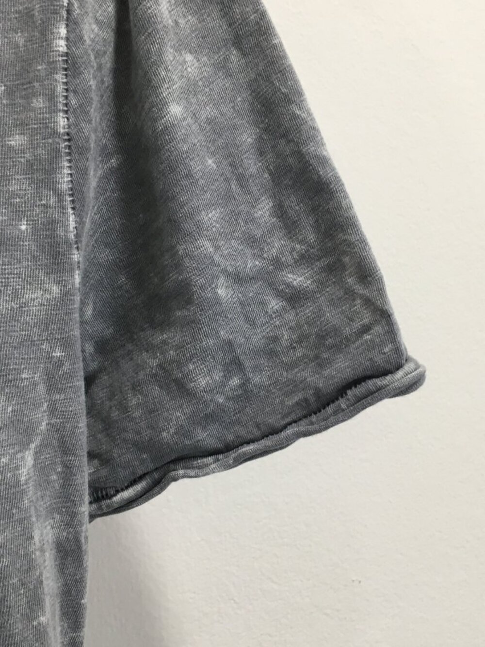 JOHN VARVATOS Gray White Henley Neck Short Sleeve Tee Shirt - Picture 6 of 8